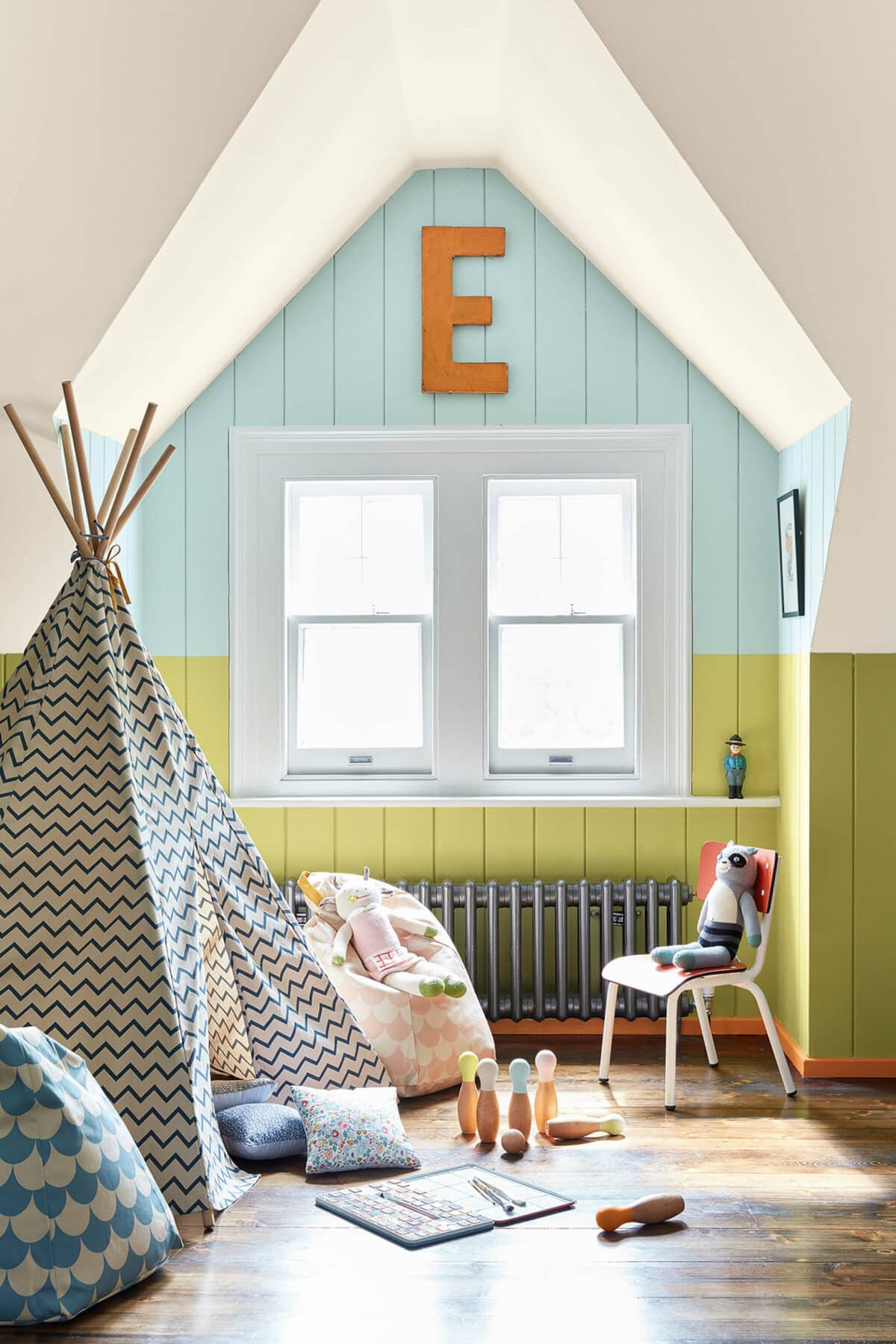 Little Green  Brighton 203, Pale Lime 70